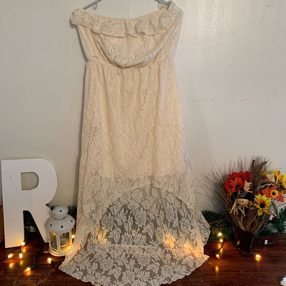 Cream/White Dress